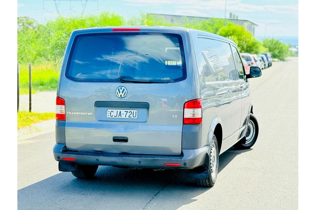 2012 Volkswagen Transporter TDI250 Runner T5 SWB