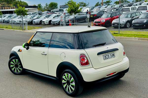 2011 MINI Cabrio Cooper R57 LCI