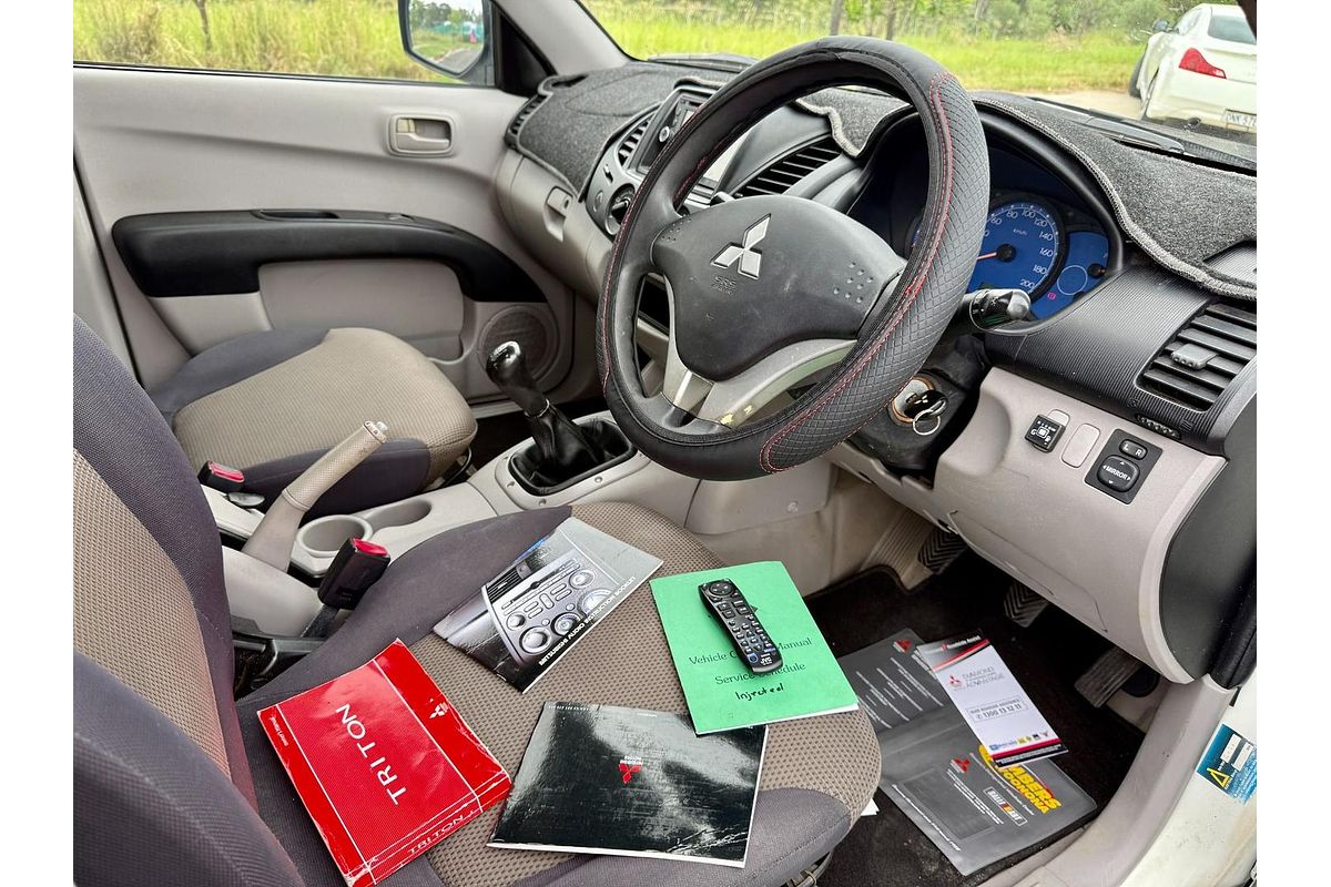 2009 Mitsubishi Triton GLX-R ML 4X4