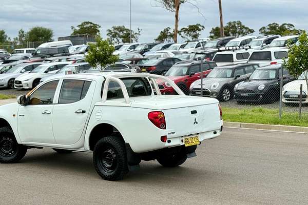 2009 Mitsubishi Triton GLX-R ML 4X4