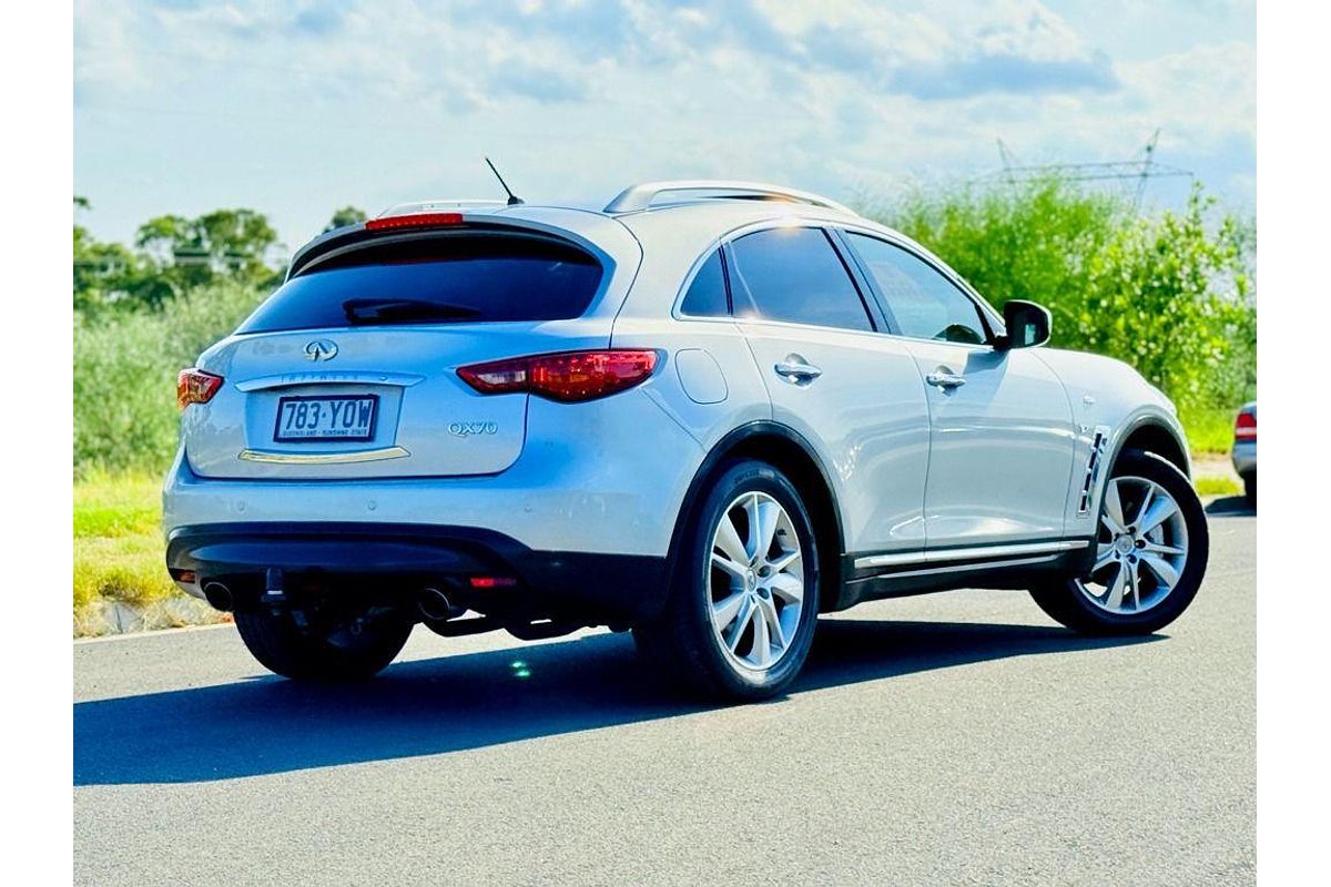 2014 INFINITI QX70 GT S51