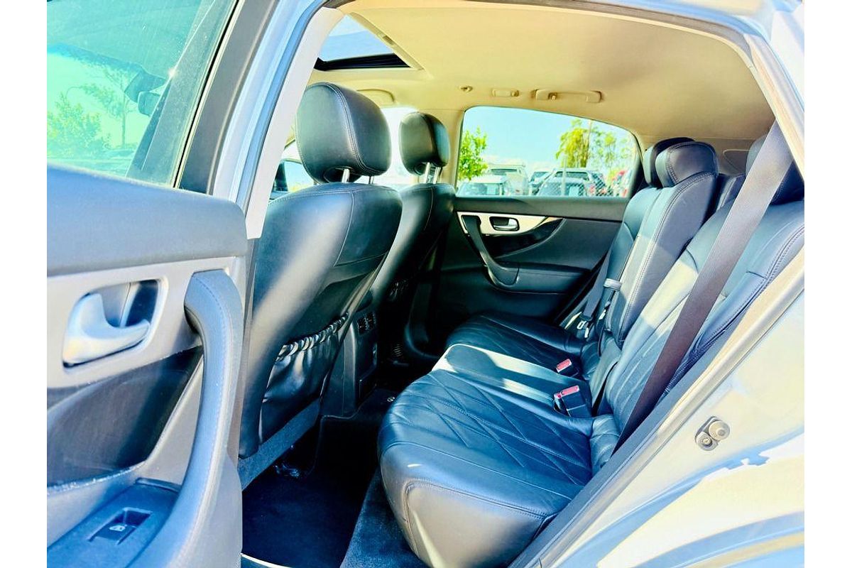 2014 INFINITI QX70 GT S51