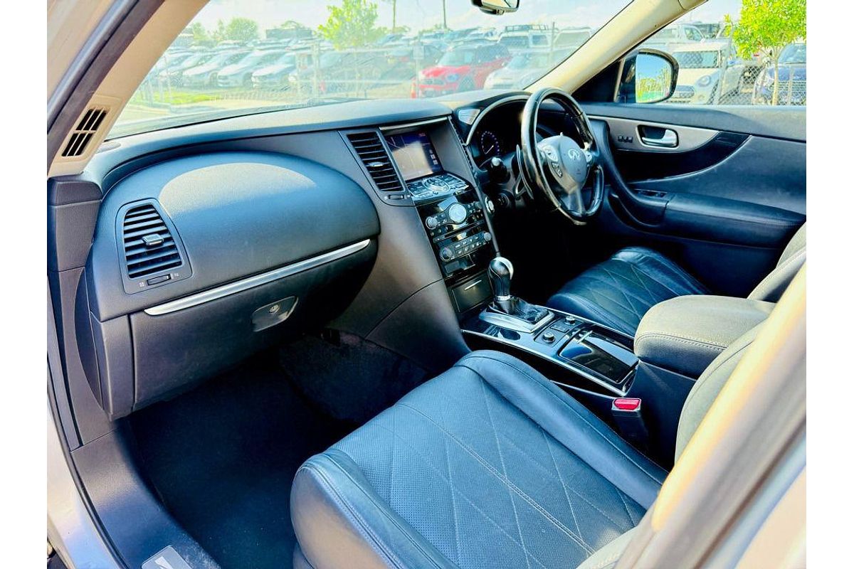 2014 INFINITI QX70 GT S51