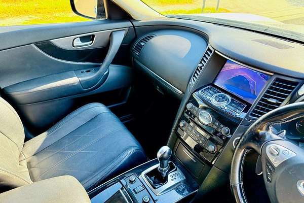 2014 INFINITI QX70 GT S51
