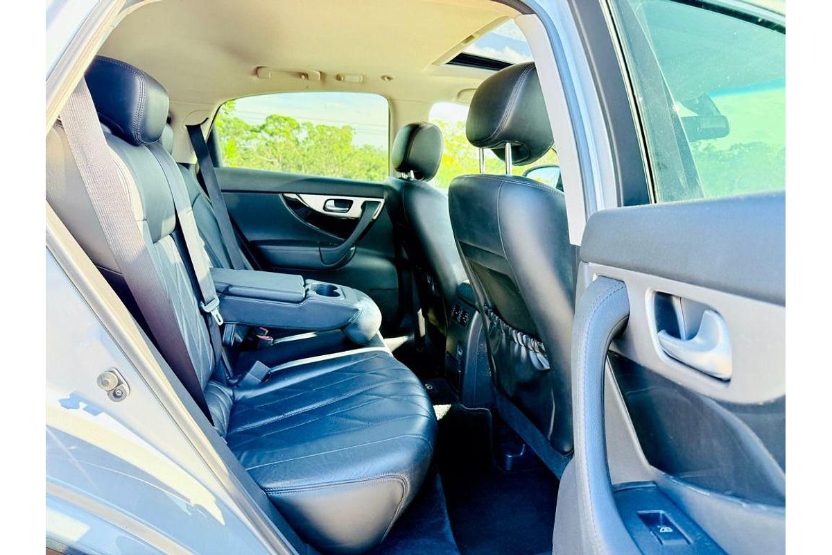 2014 INFINITI QX70 GT S51