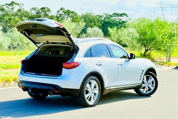 2014 INFINITI QX70 GT S51