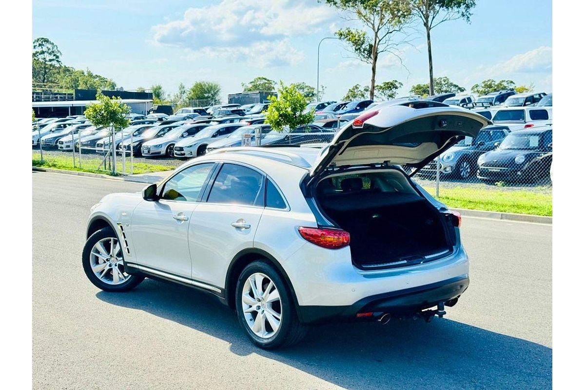 2014 INFINITI QX70 GT S51