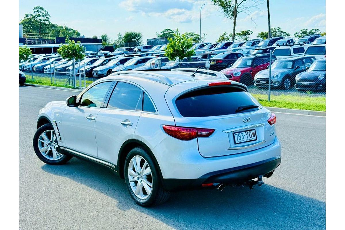 2014 INFINITI QX70 GT S51
