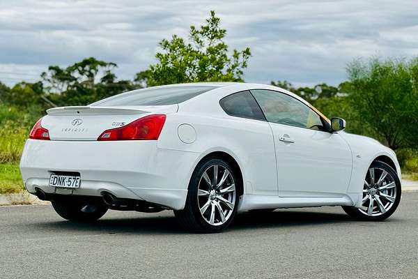 2009 INFINITI G37 S