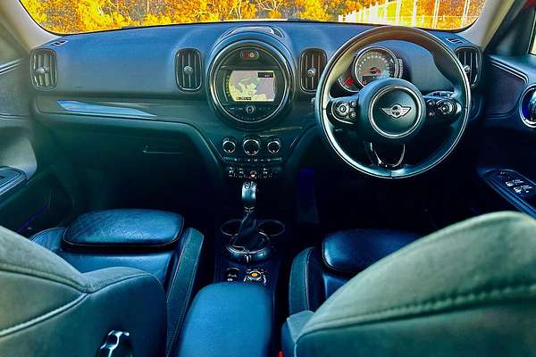 2017 MINI Countryman Cooper F60