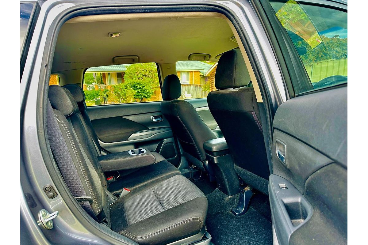 2016 Mitsubishi Outlander LS ZK