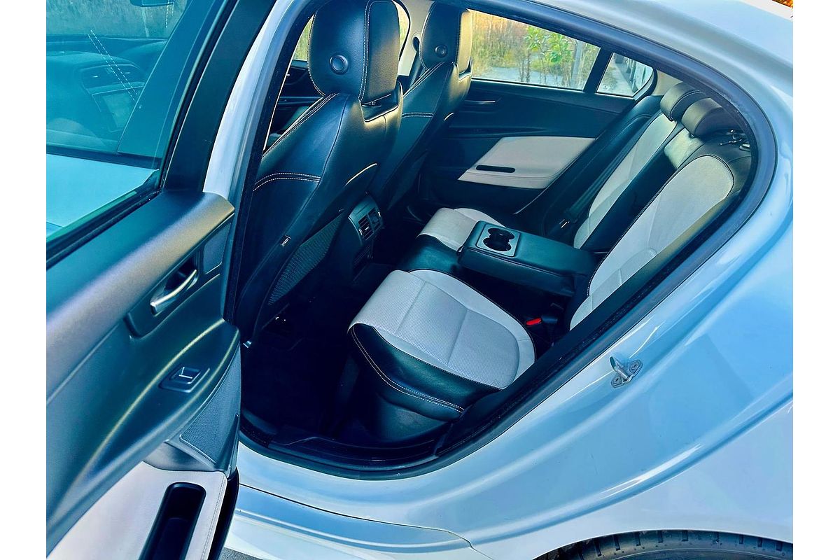 2016 Jaguar XE 20d R-Sport X760