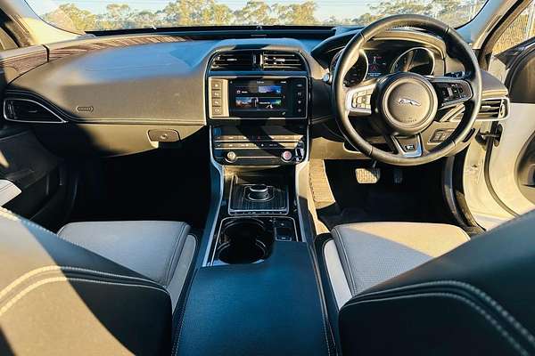 2016 Jaguar XE 20d R-Sport X760