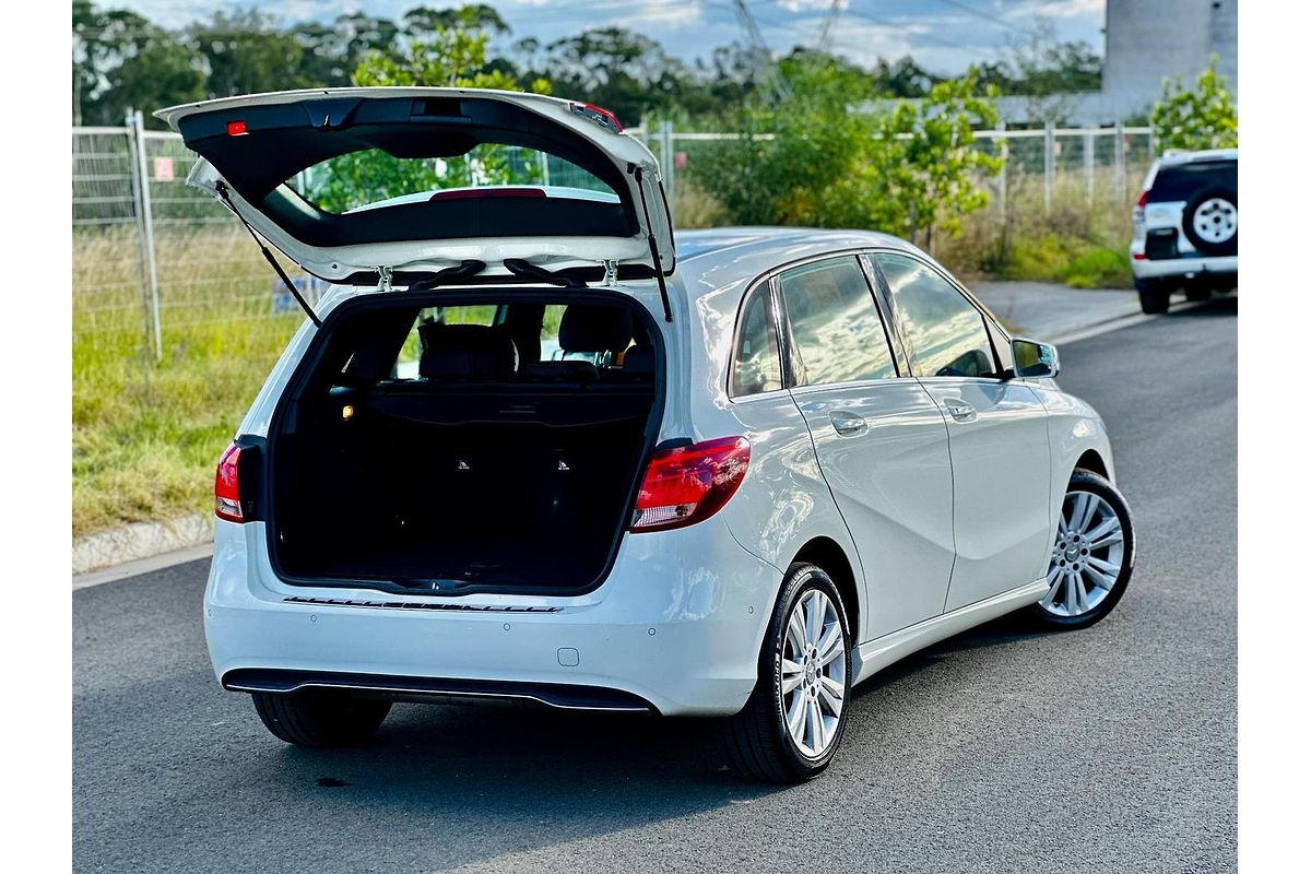 2016 Mercedes-Benz B-Class B180 W246