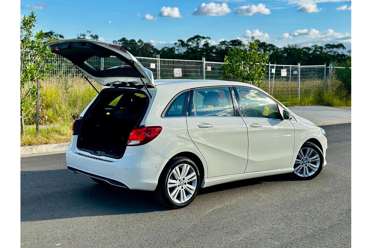 2016 Mercedes-Benz B-Class B180 W246