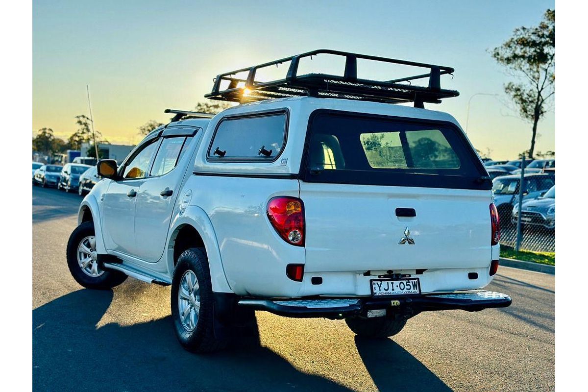 2014 Mitsubishi Triton GLX MN 4X4