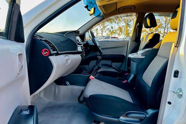 2014 Mitsubishi Triton GLX MN 4X4