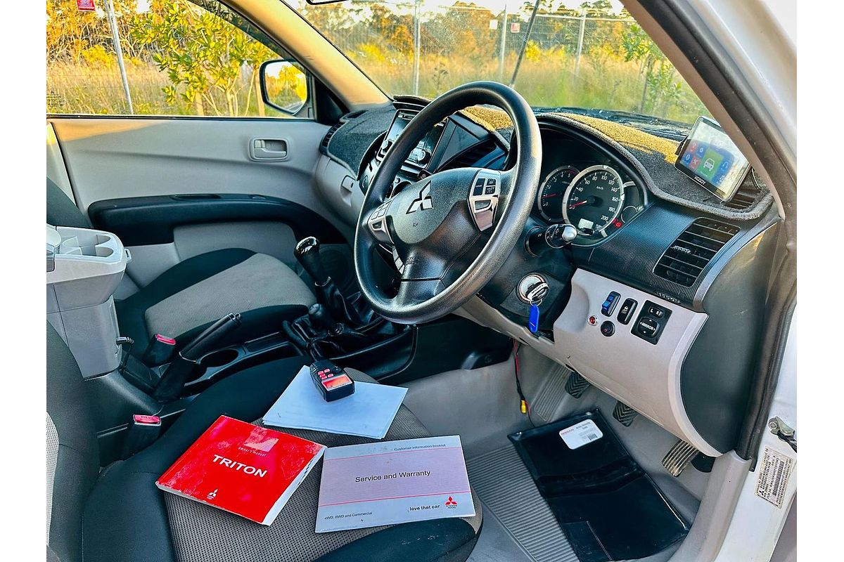 2014 Mitsubishi Triton GLX MN 4X4
