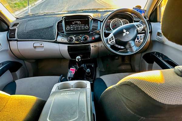 2014 Mitsubishi Triton GLX MN 4X4
