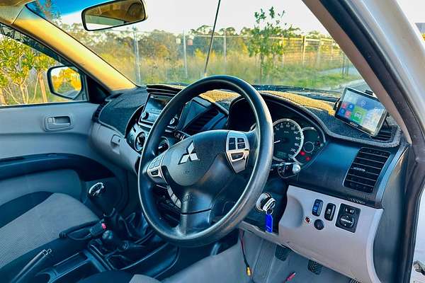 2014 Mitsubishi Triton GLX MN 4X4