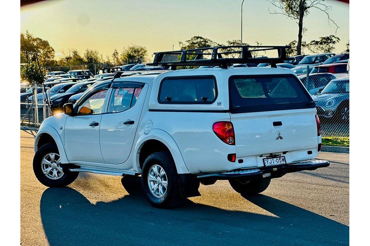 2014 Mitsubishi Triton GLX MN 4X4