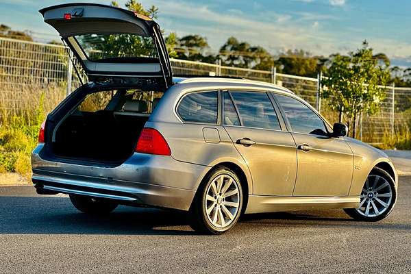 2010 BMW 3 Series 320d Lifestyle E91
