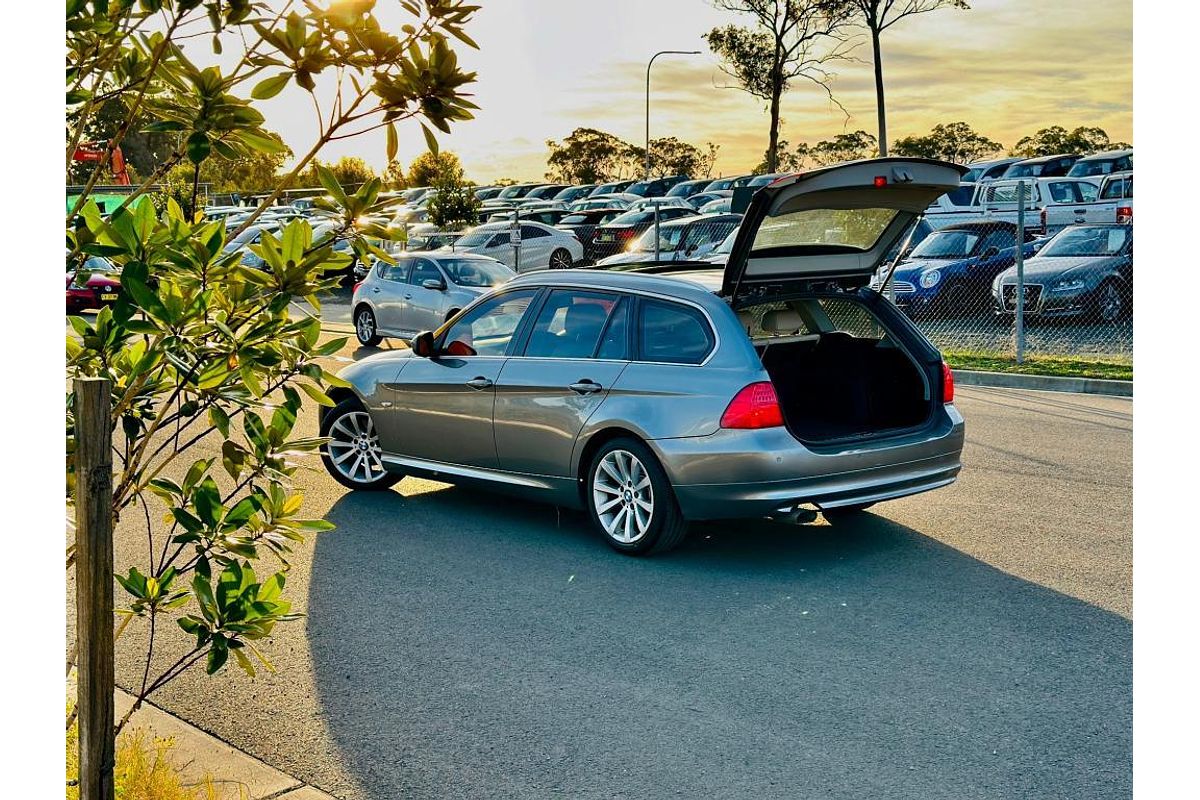 2010 BMW 3 Series 320d Lifestyle E91