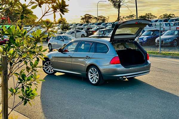 2010 BMW 3 Series 320d Lifestyle E91