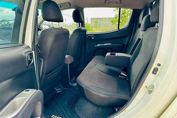 2014 Mitsubishi Triton GLX-R MN 4X4