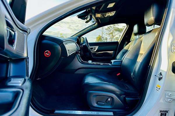2014 Jaguar XF Luxury X250