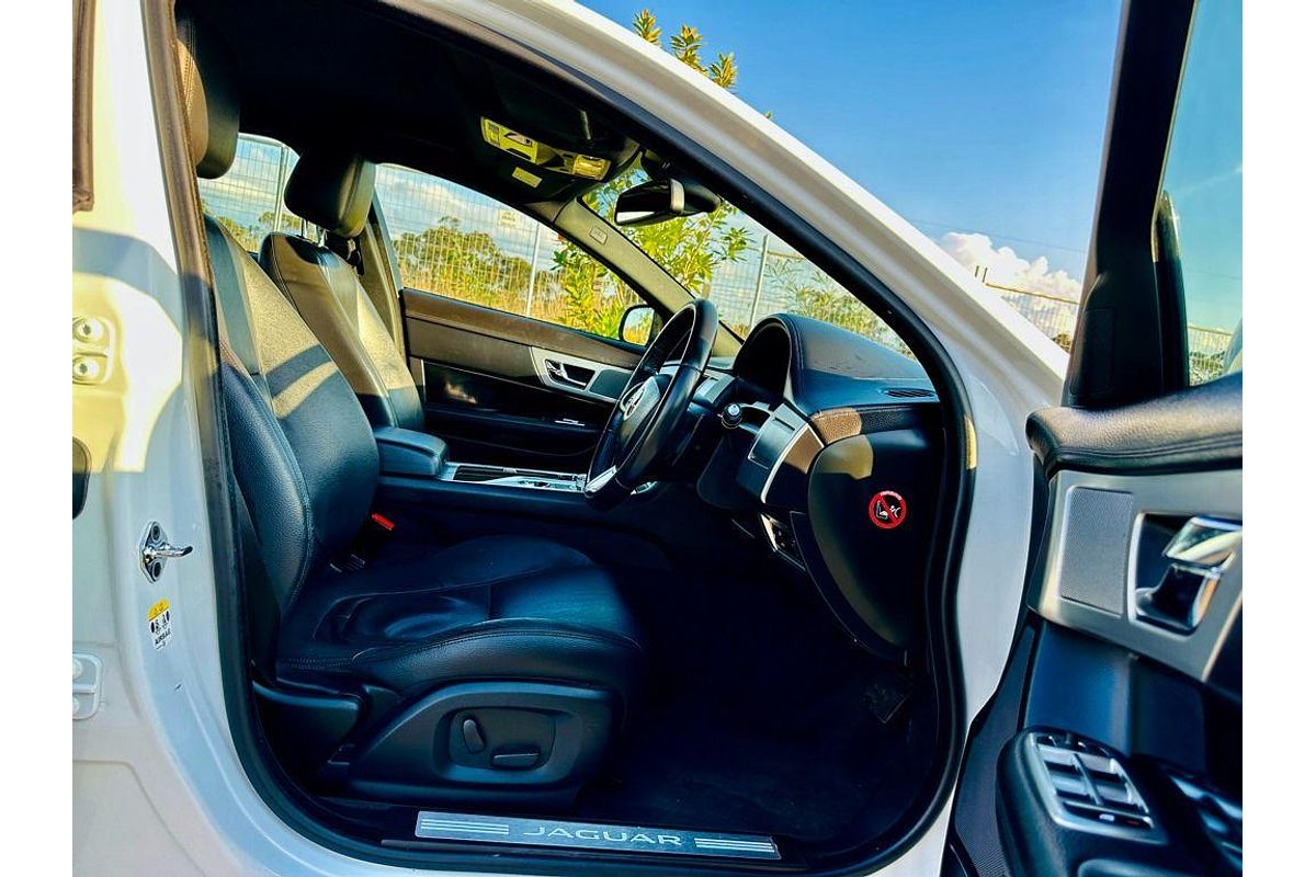 2014 Jaguar XF Luxury X250