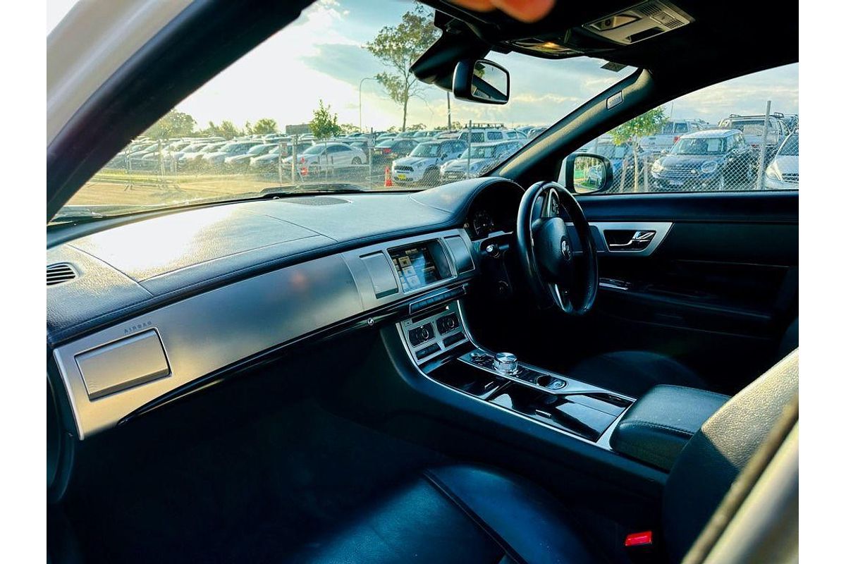 2014 Jaguar XF Luxury X250