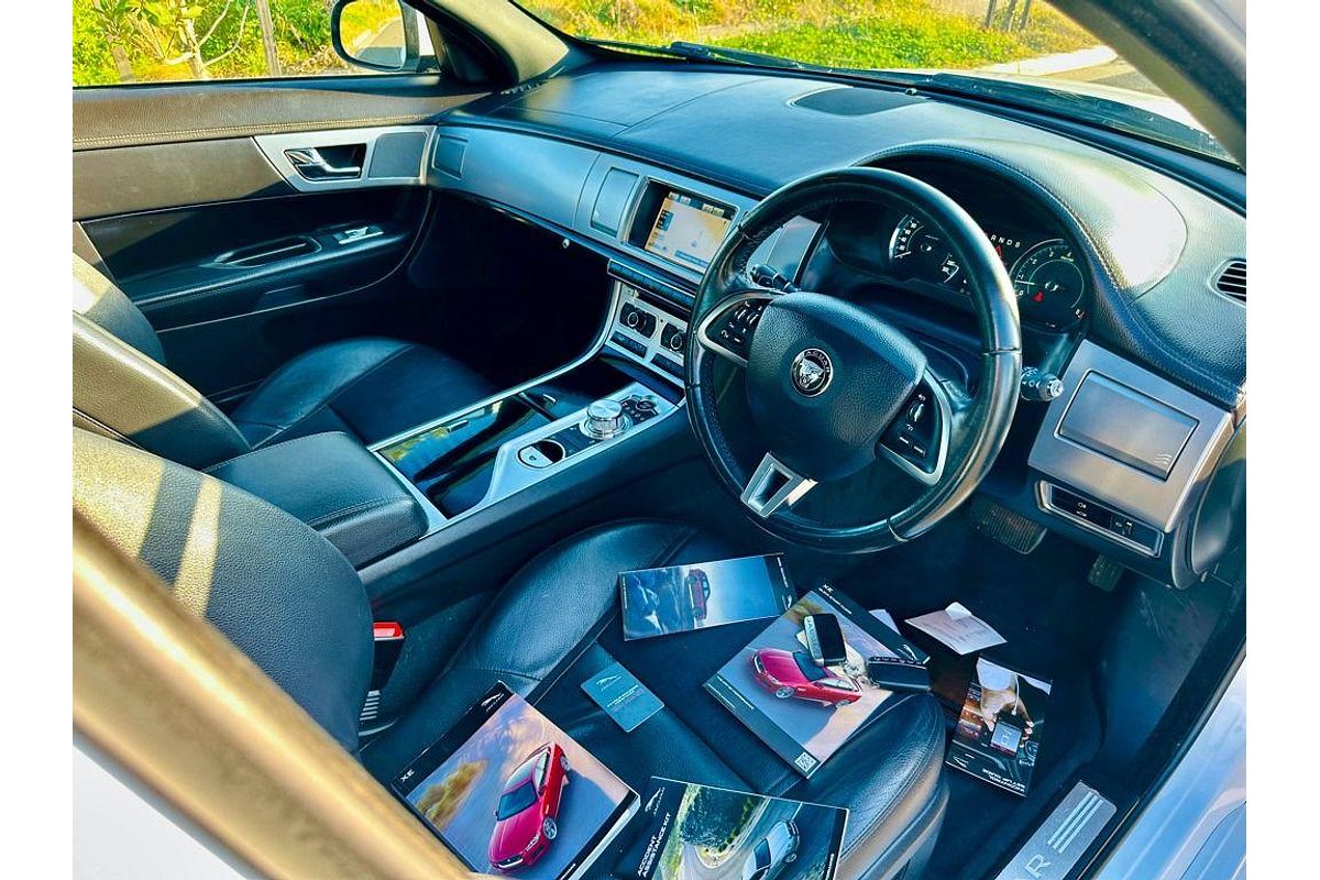 2014 Jaguar XF Luxury X250