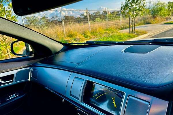 2014 Jaguar XF Luxury X250