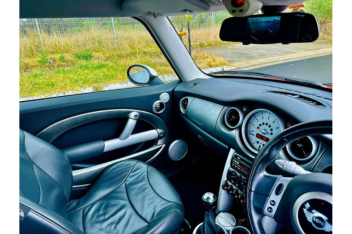 2004 MINI Cabrio Cooper S R52