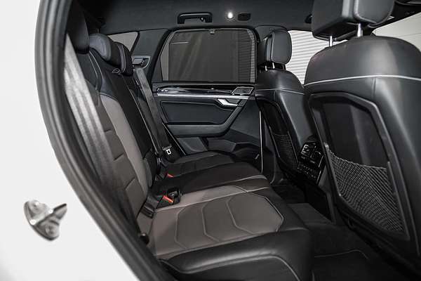 2021 Volkswagen Touareg 210TDI R-Line CR