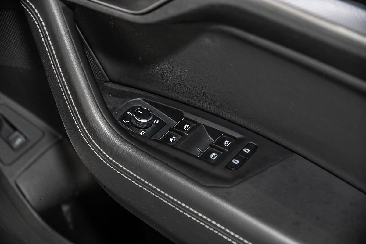 2021 Volkswagen Touareg 210TDI R-Line CR