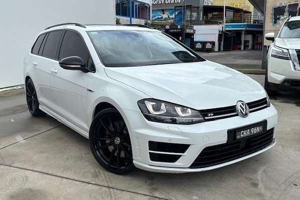 2015 Volkswagen Golf R Wolfsburg Edition 7
