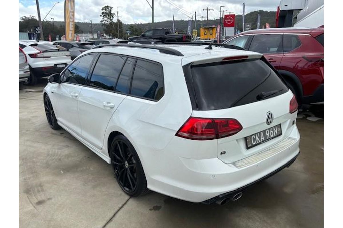 2015 Volkswagen Golf R Wolfsburg Edition 7