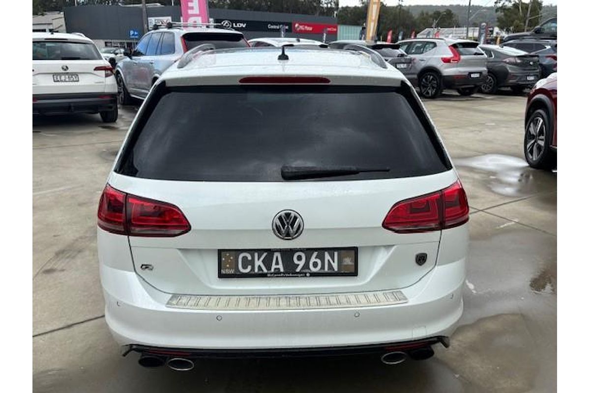 2015 Volkswagen Golf R Wolfsburg Edition 7
