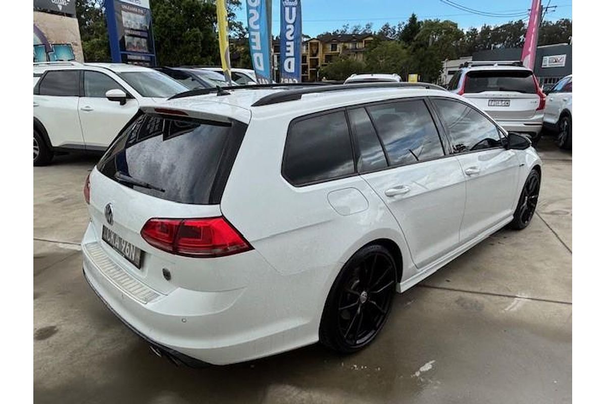 2015 Volkswagen Golf R Wolfsburg Edition 7