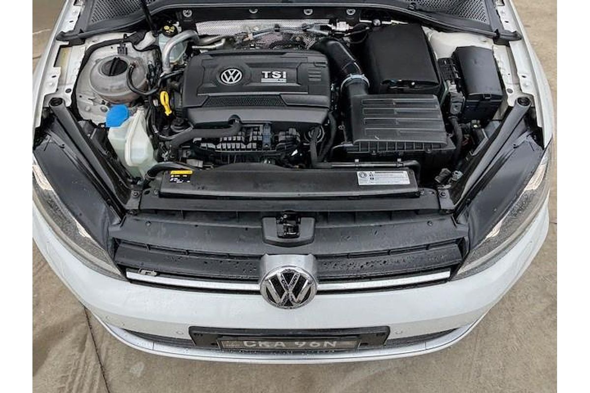 2015 Volkswagen Golf R Wolfsburg Edition 7