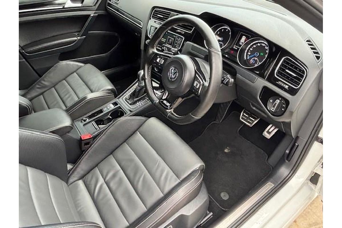 2015 Volkswagen Golf R Wolfsburg Edition 7