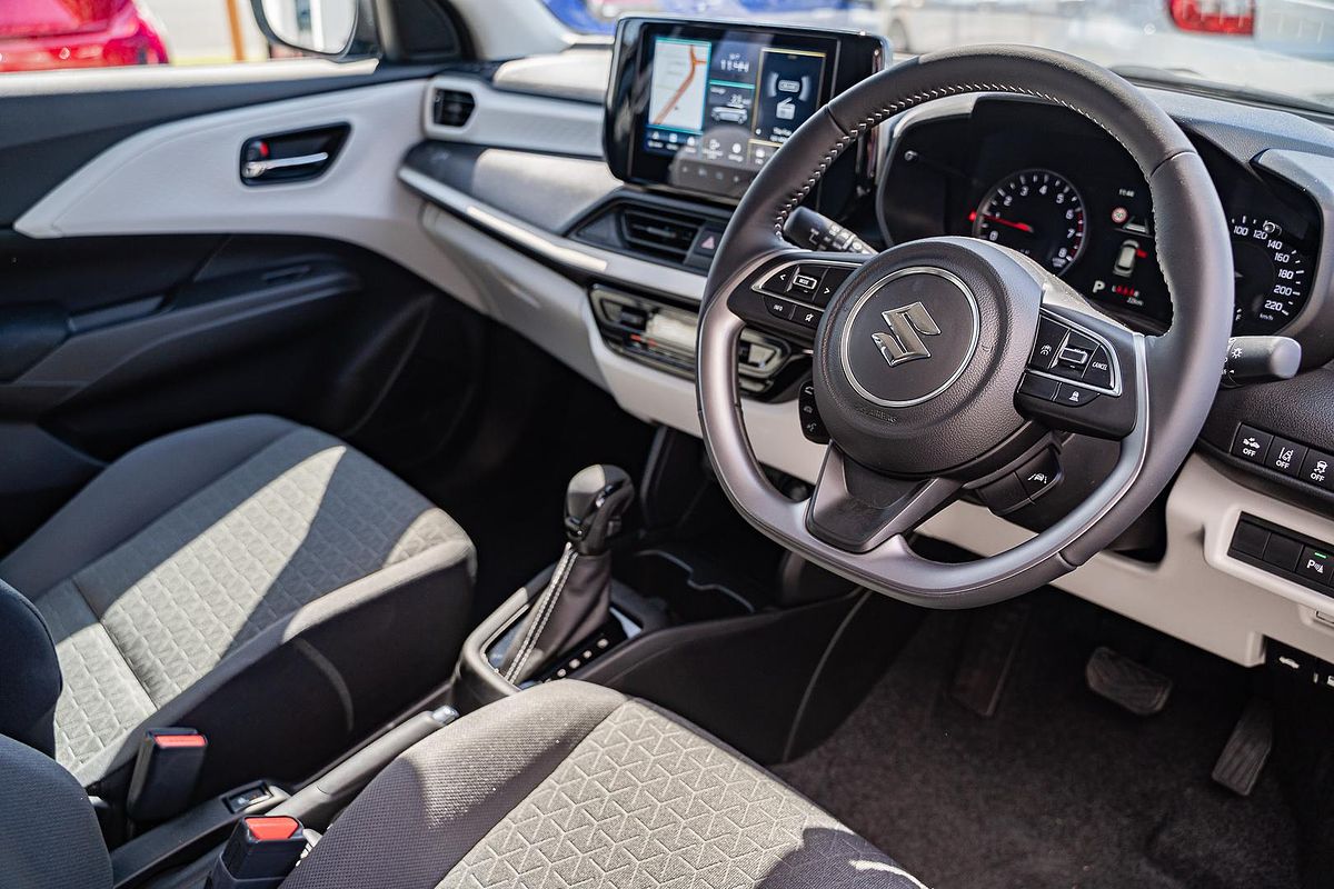 2024 Suzuki Swift Hybrid Plus UZ