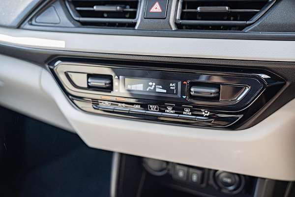 2024 Suzuki Swift Hybrid Plus UZ