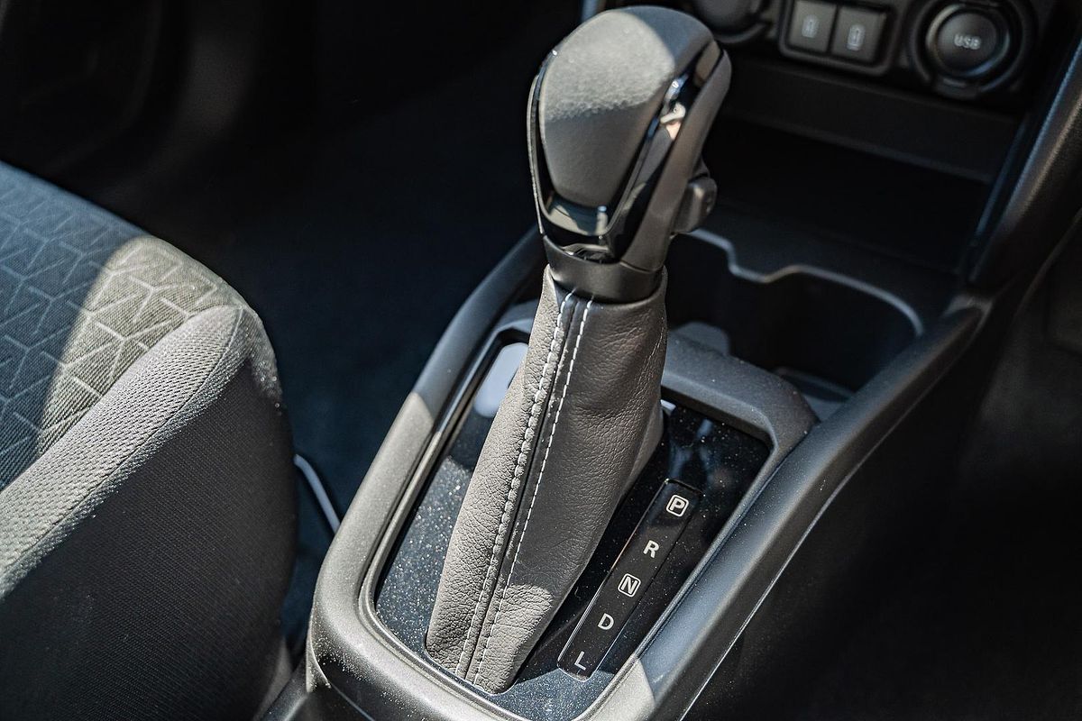 2024 Suzuki Swift Hybrid Plus UZ