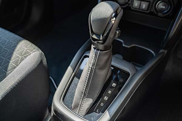 2024 Suzuki Swift Hybrid Plus UZ