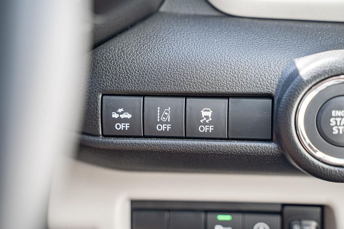 2024 Suzuki Swift Hybrid Plus UZ
