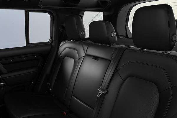 2025 Land Rover Defender 110 D350 X-Dynamic SE L663