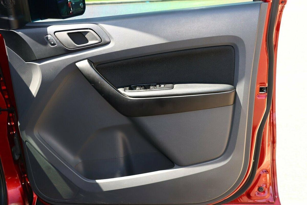 2017 Ford Everest Ambiente UA